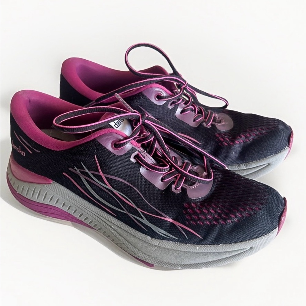 Dansko Womens Pace Mesh Sneaker Black Berry Size EU 40 US 9 Tennis Shoes